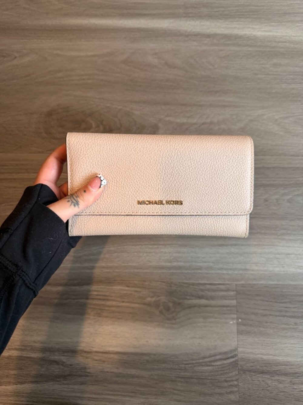Michael Kors Beige Leather Wallet